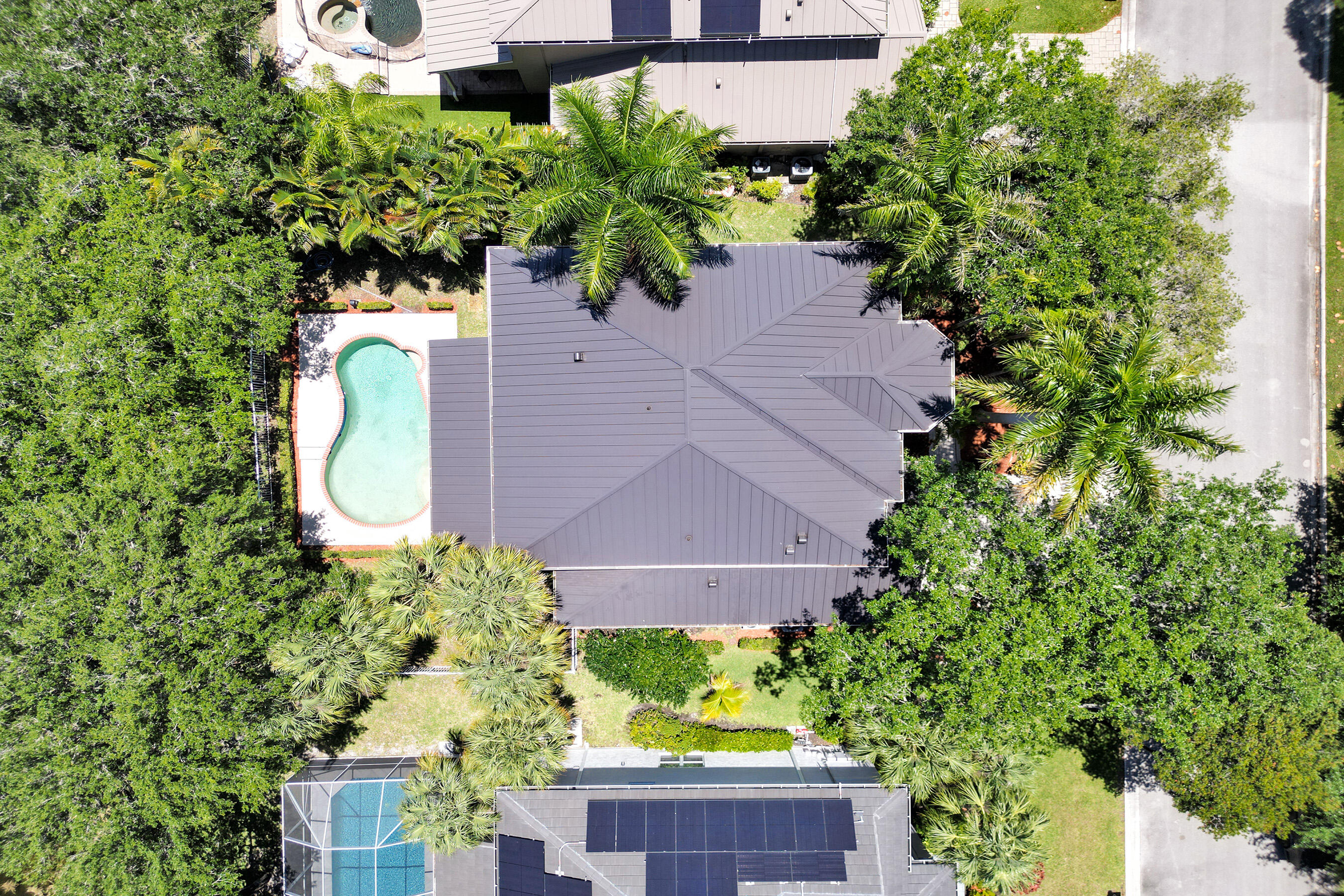 WATERS EDGE AT PARKLAND - Residential