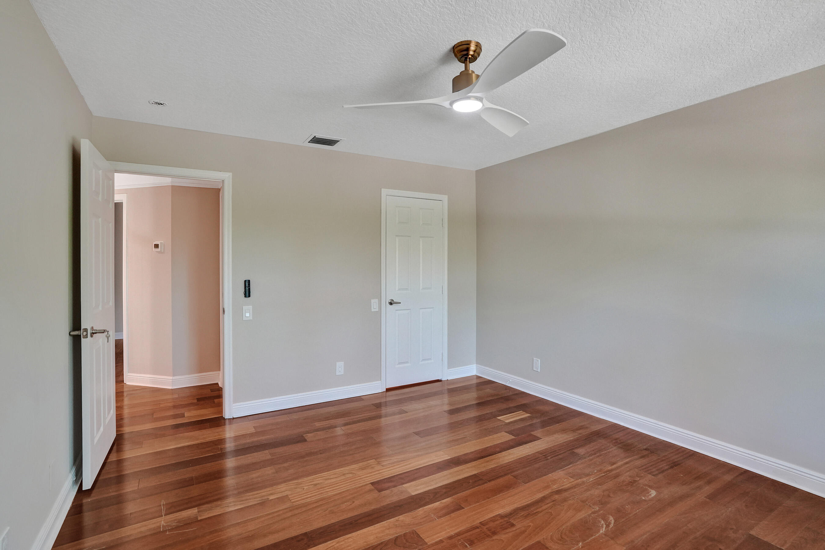 WATERS EDGE AT PARKLAND - Residential