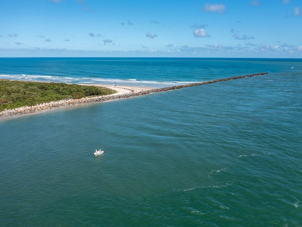 AVANTI OCEAN APARTMENTS - Residential