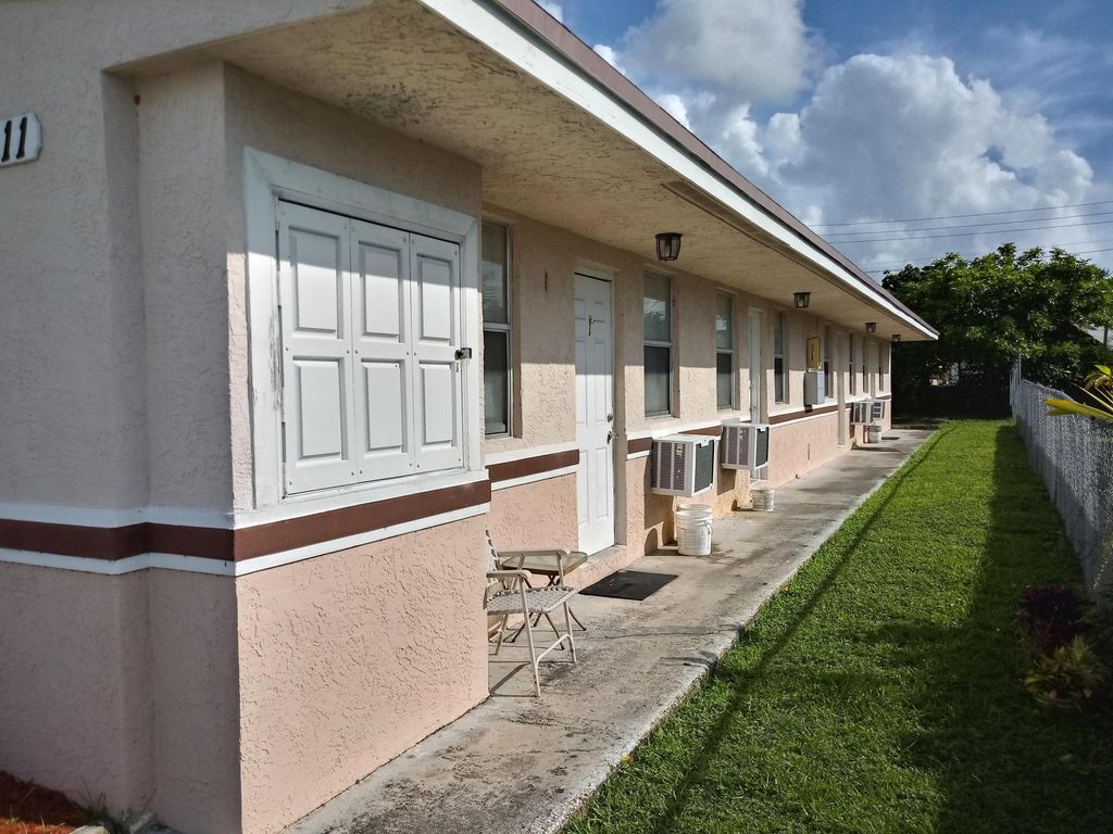 Photo of 1011 NW 8th Street #3, Hallandale Beach, FL 33009 (MLS # B26003087)