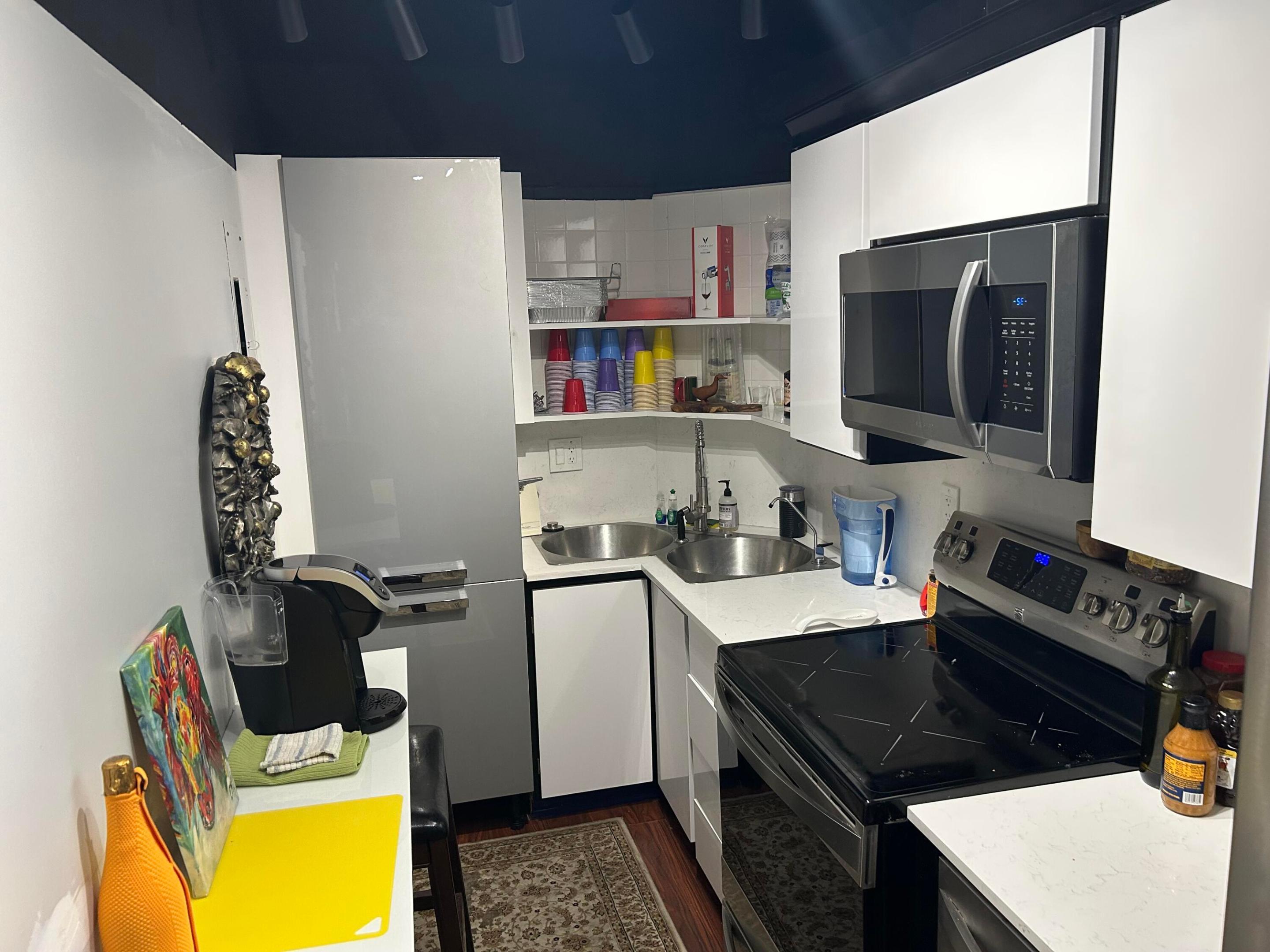 LAGO MAR PLACE CO-OP - Residential