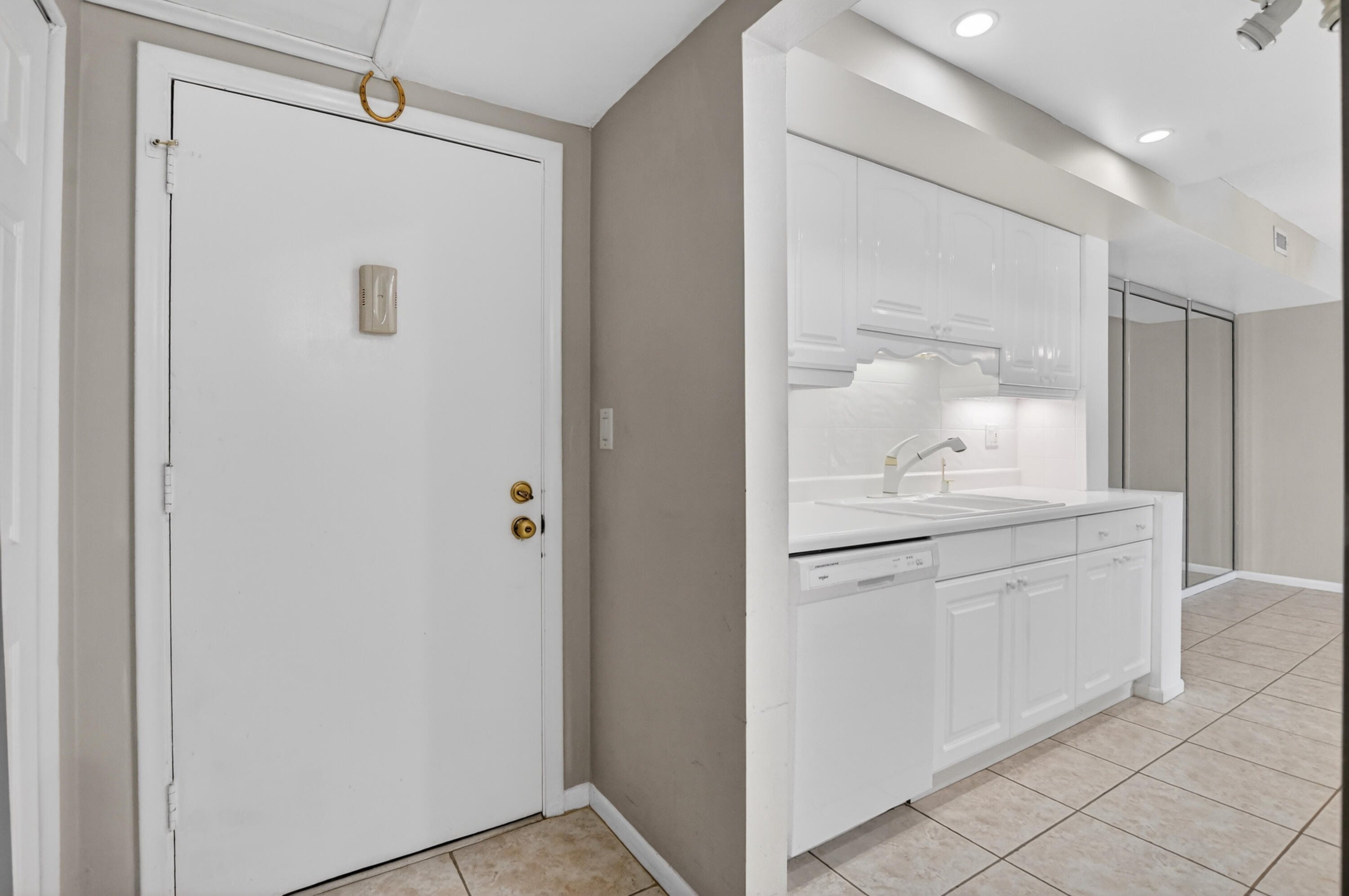 250 NE 20th Street 5220