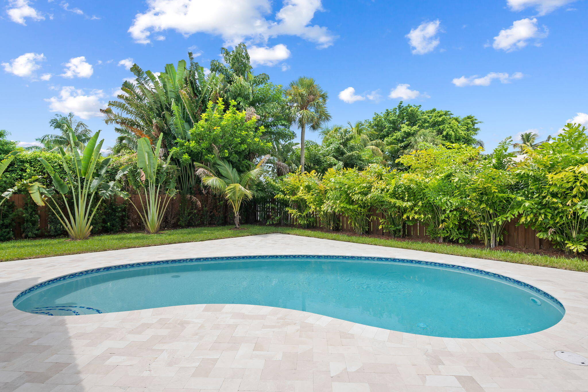 800 SW 4TH Street