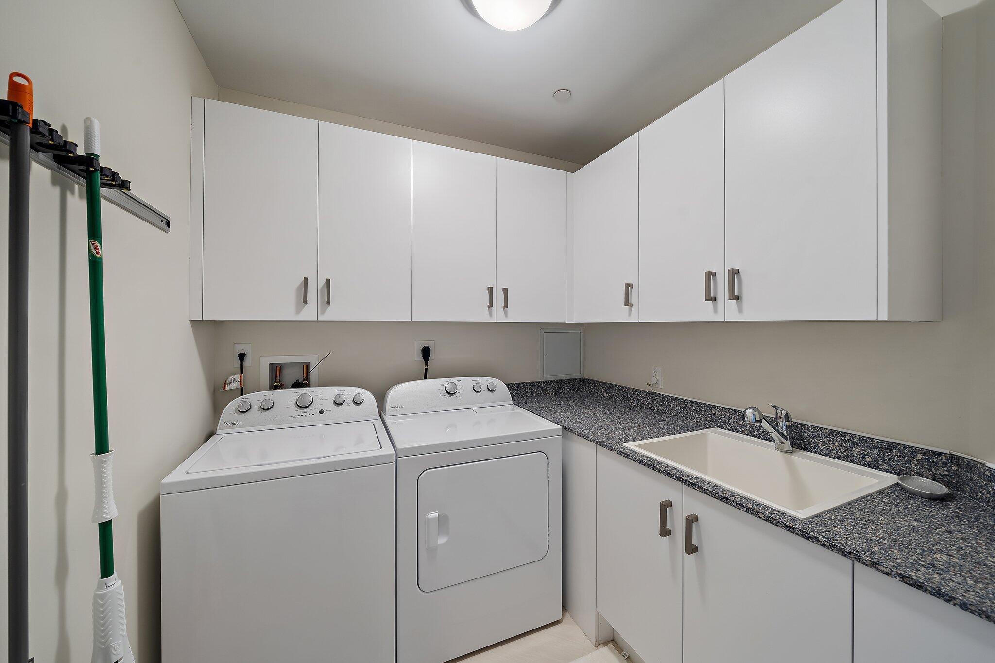 AZURE CONDO - Residential