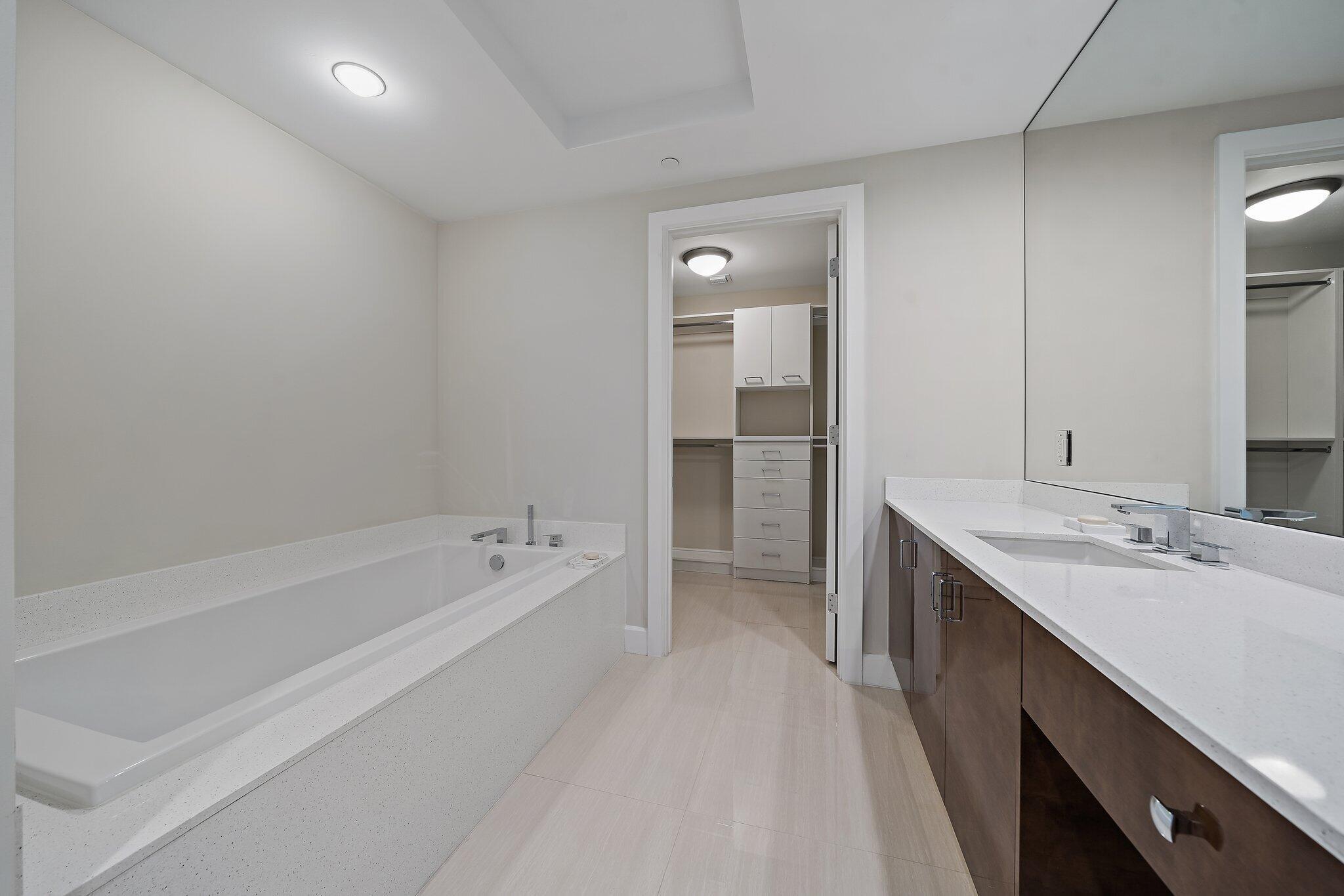 AZURE CONDO - Residential