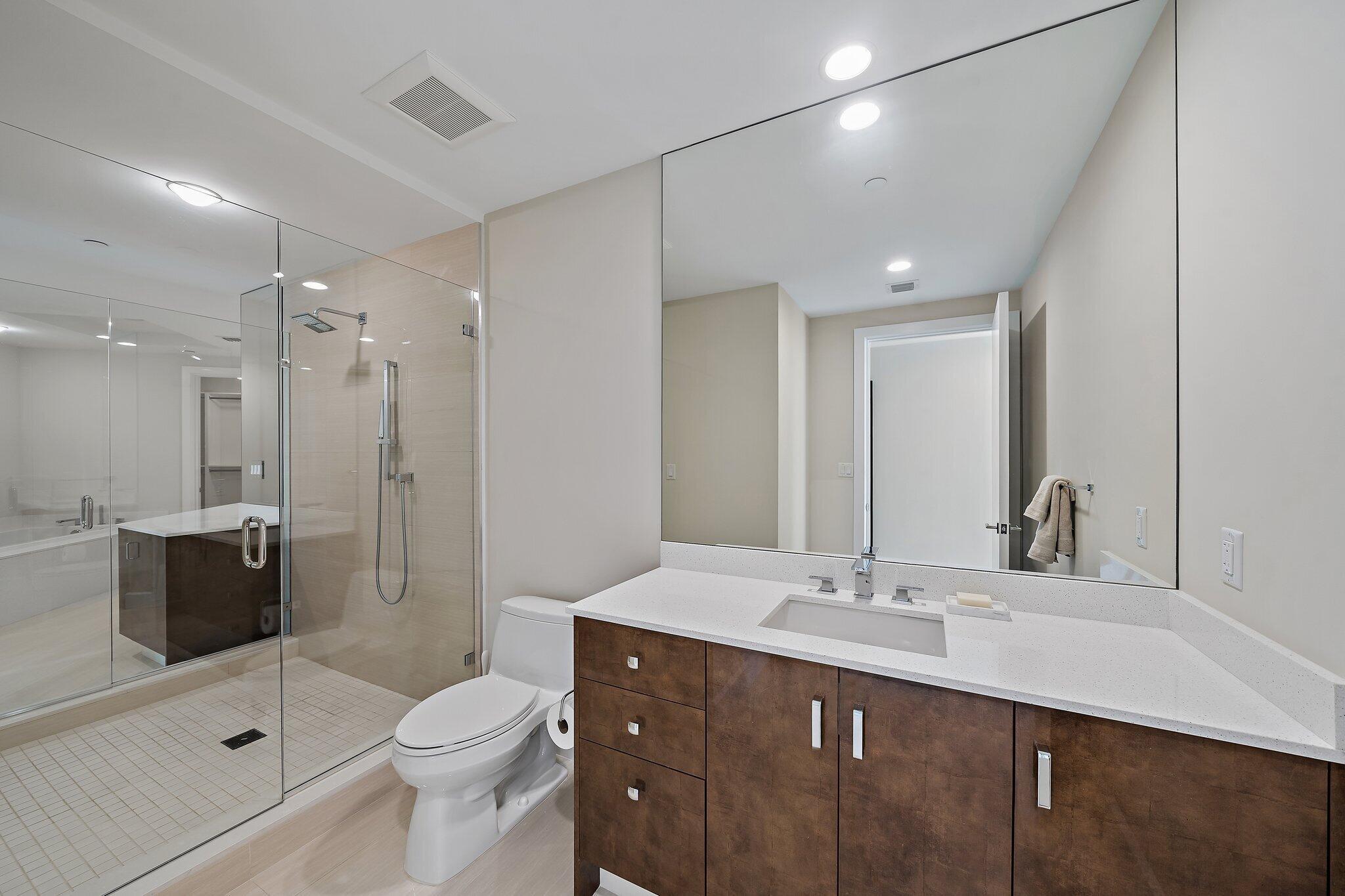 AZURE CONDO - Residential