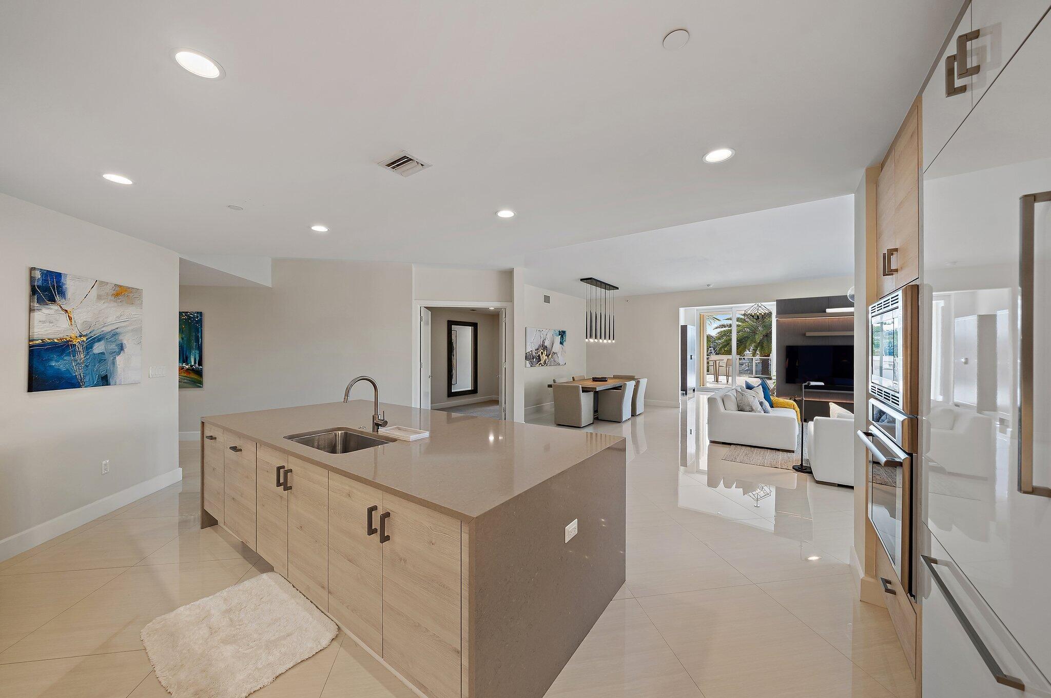 AZURE CONDO - Residential