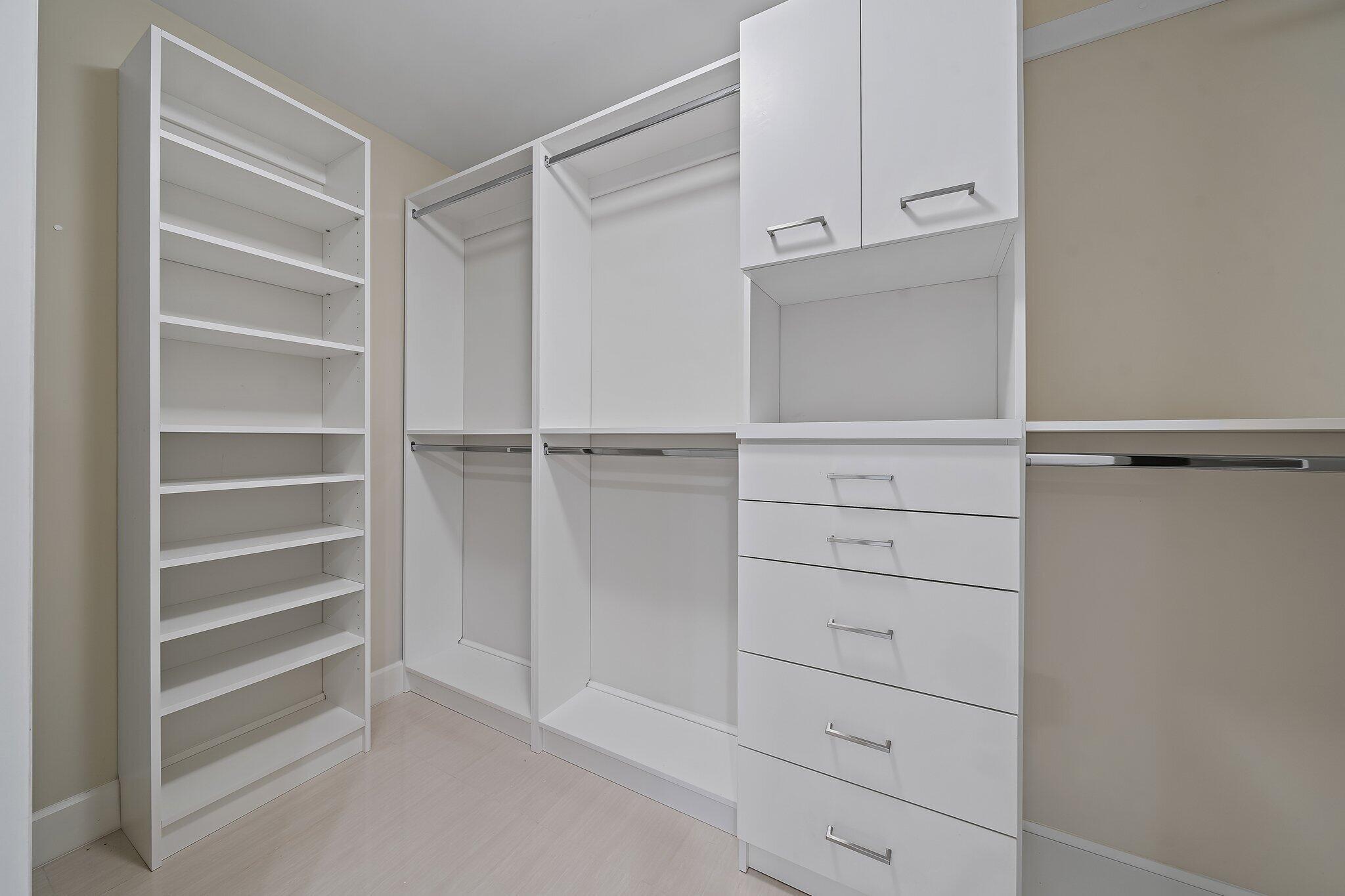 AZURE CONDO - Residential