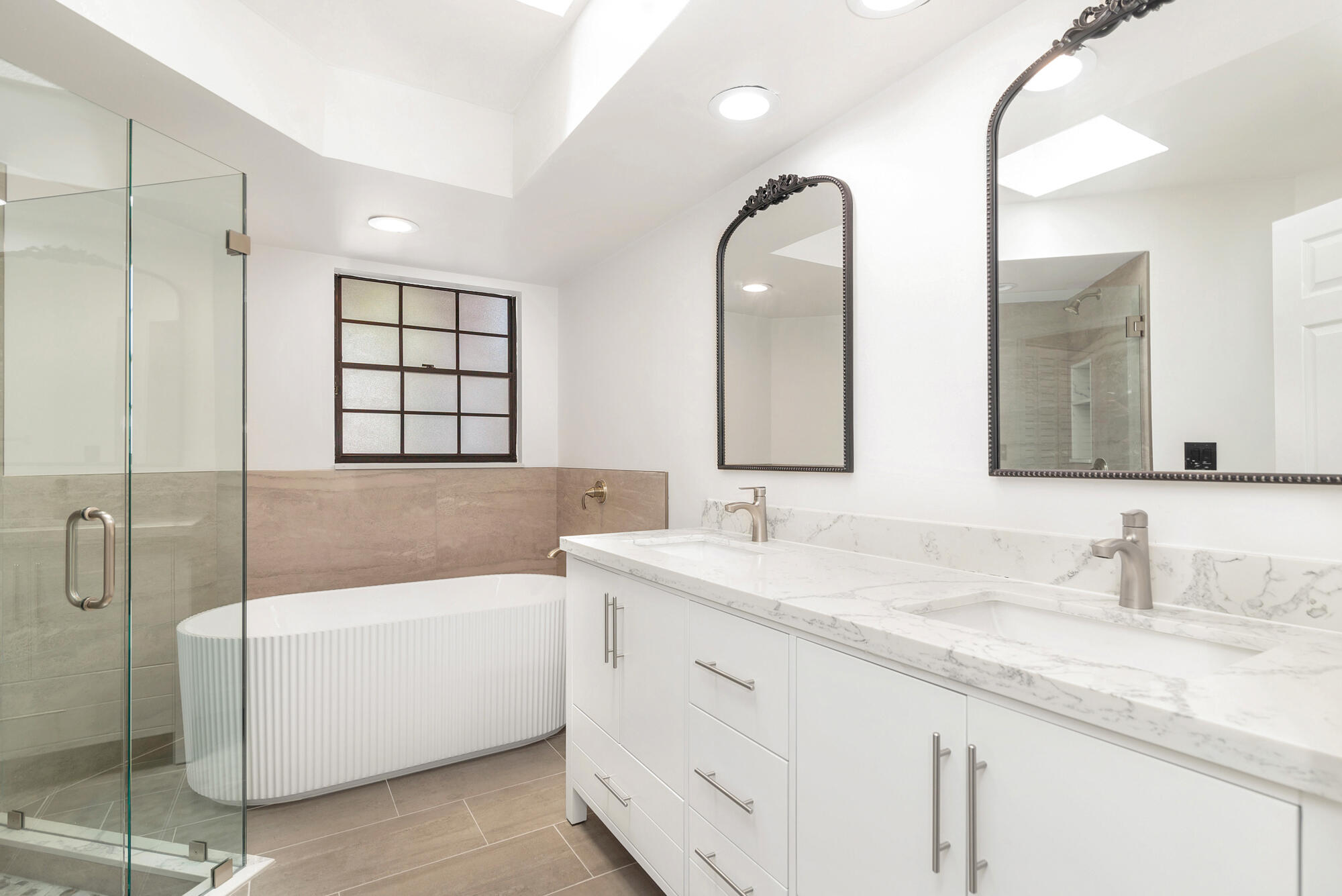 CRYSTAL POINTE 4 - Residential