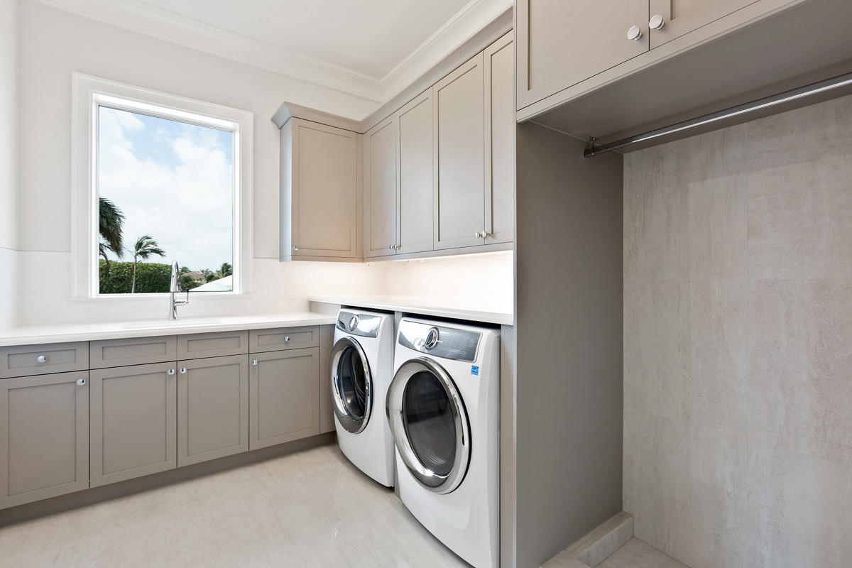 ROYAL PALM YACHT & COUNTR - Residential