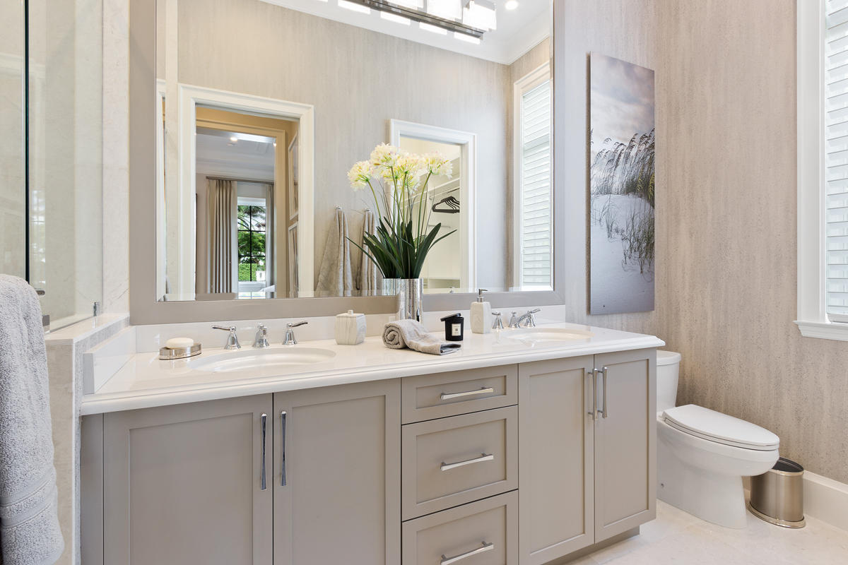 ROYAL PALM YACHT & COUNTR - Residential