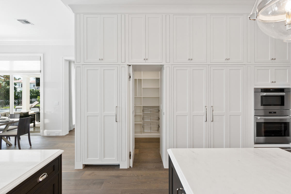 ROYAL PALM YACHT & COUNTR - Residential