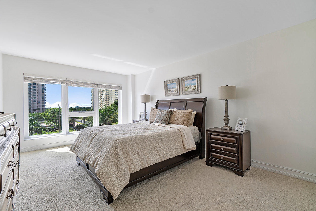 OCEAN REEF TOWERS - Residential Lease