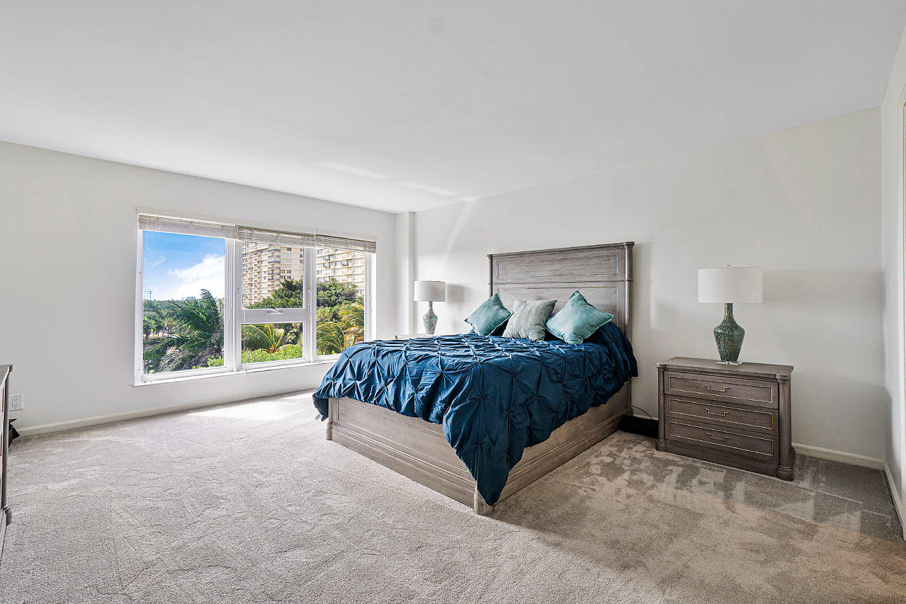 OCEAN REEF TOWERS - Residential Lease