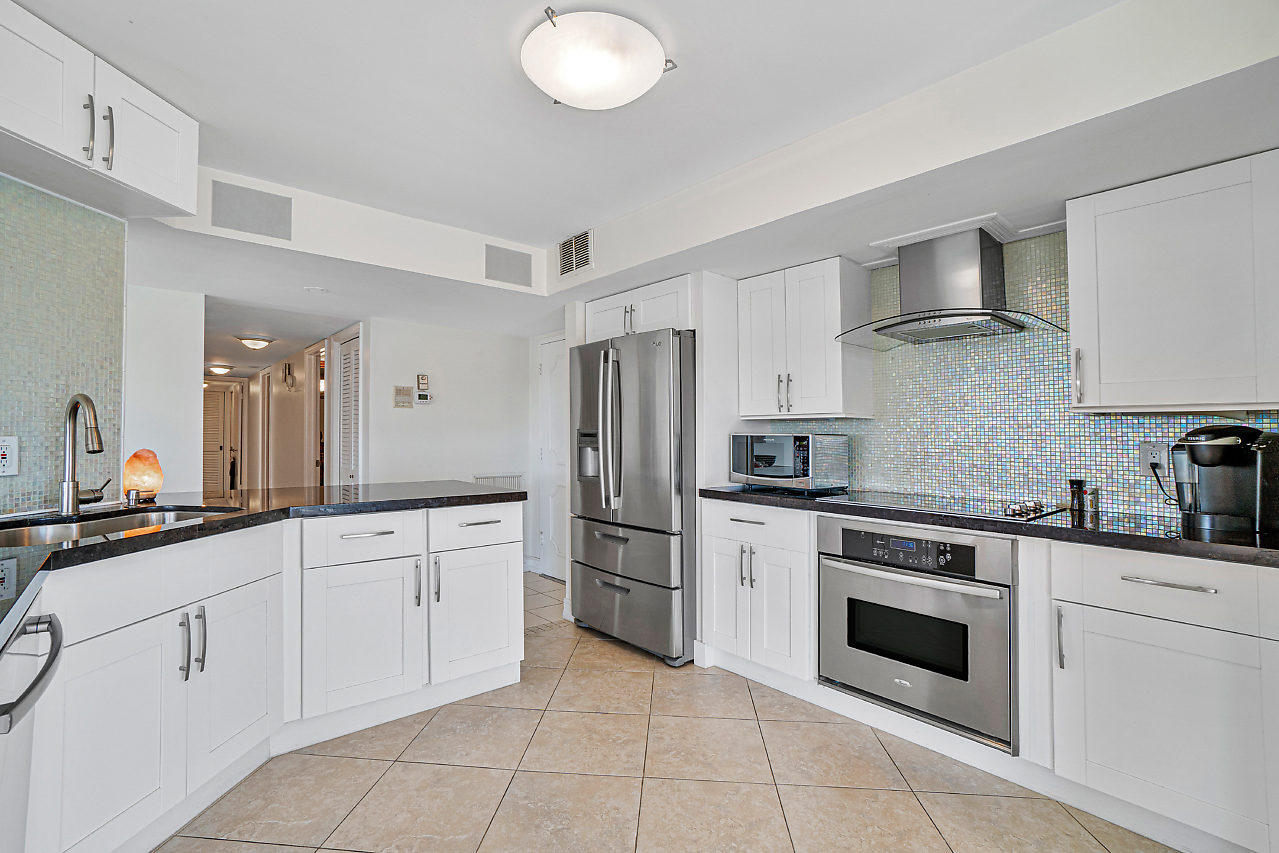 OCEAN REEF TOWERS - Residential Lease