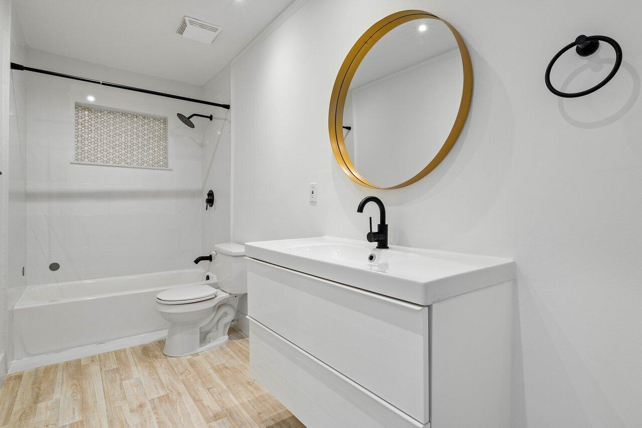 LIGHTHOUSE POINT 4TH SEC - Residential