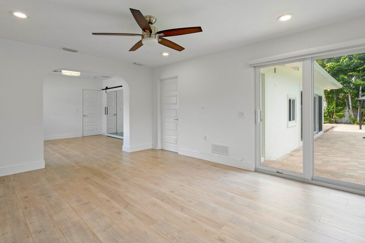 LIGHTHOUSE POINT 4TH SEC - Residential