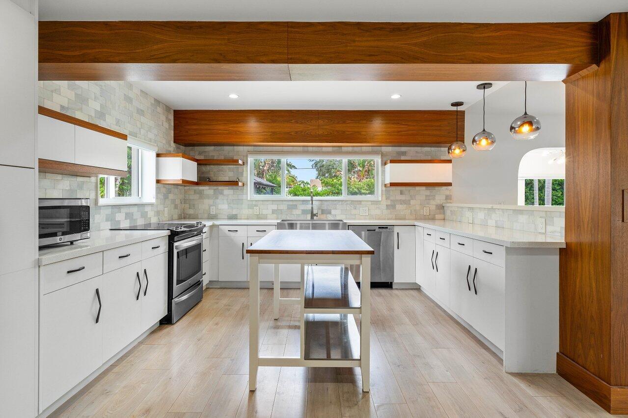 LIGHTHOUSE POINT 4TH SEC - Residential