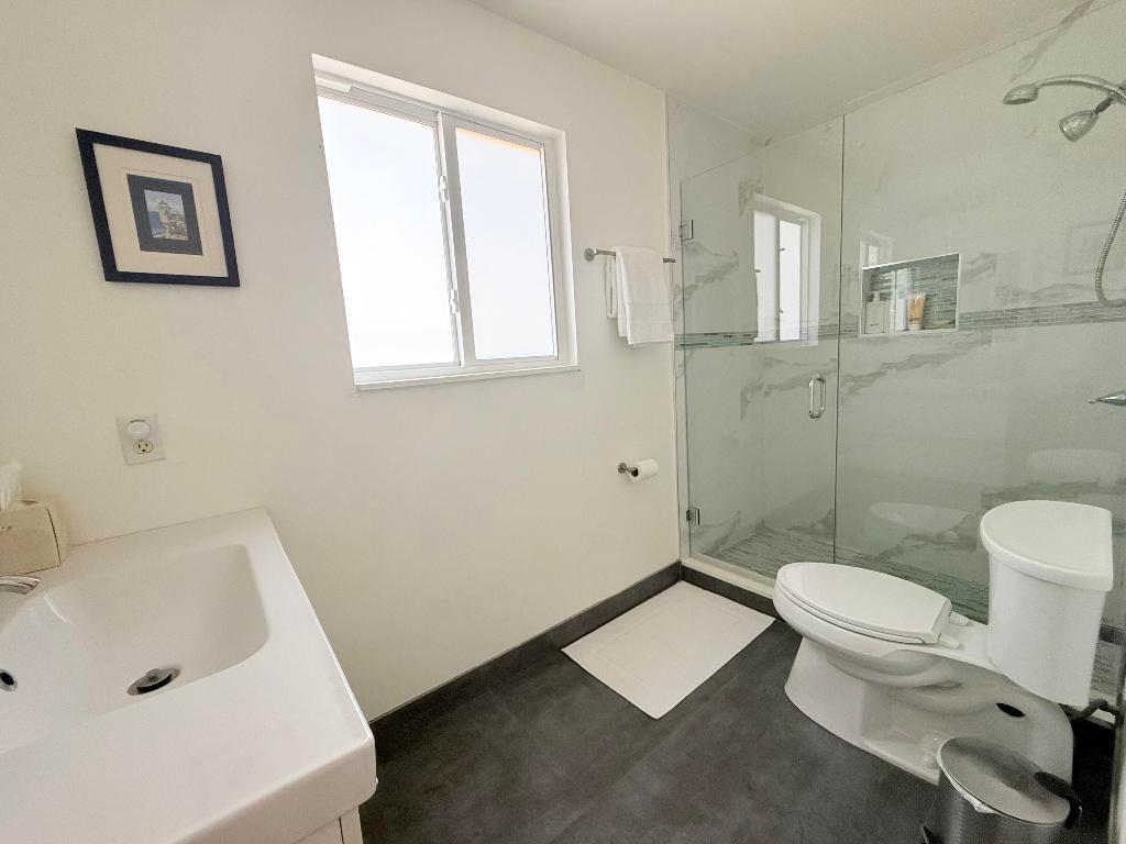 THOROUGHBRED LAKE ESTATES 2 - Residential Lease