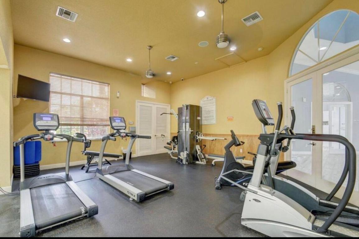 THOROUGHBRED LAKE ESTATES 2 - Residential Lease