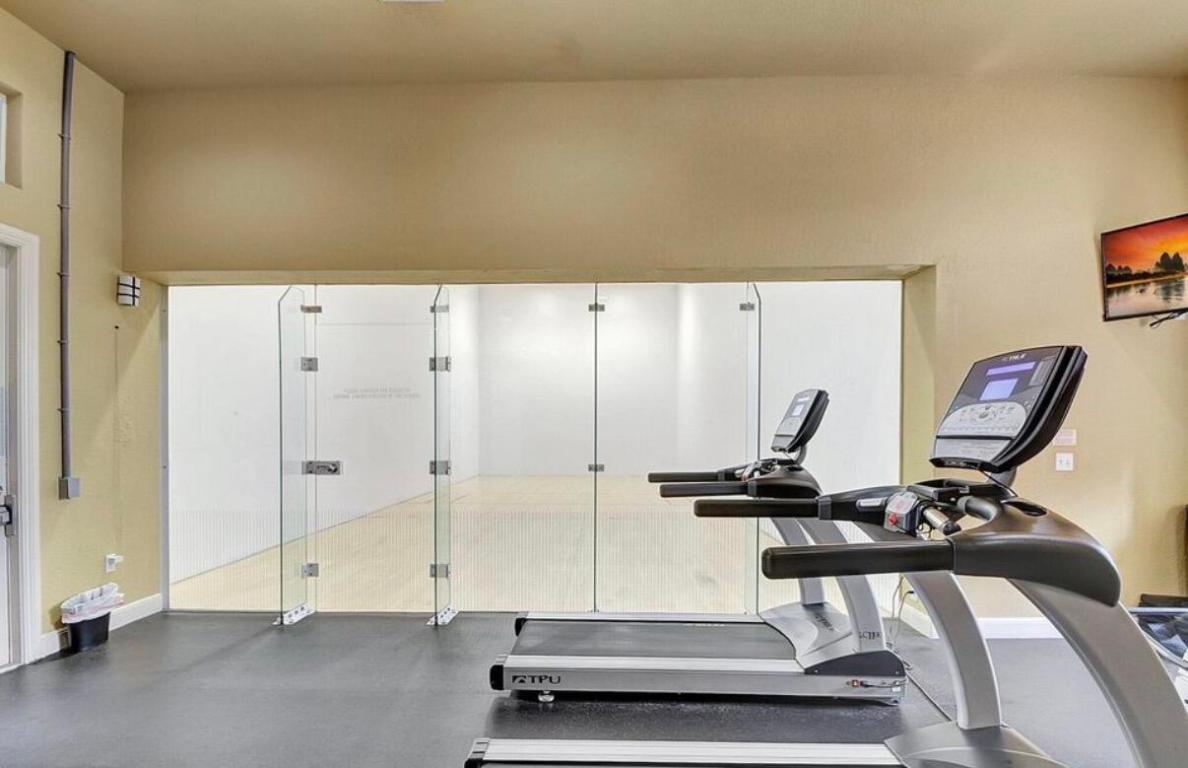 THOROUGHBRED LAKE ESTATES 2 - Residential Lease