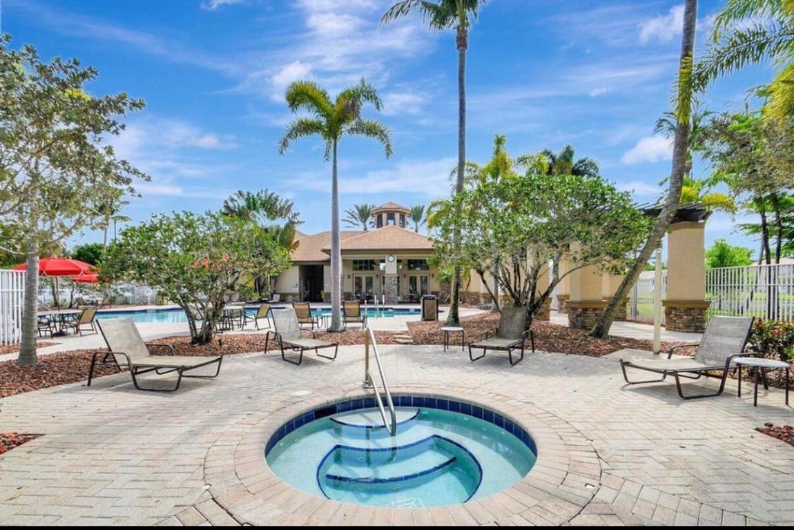 THOROUGHBRED LAKE ESTATES 2 - Residential Lease