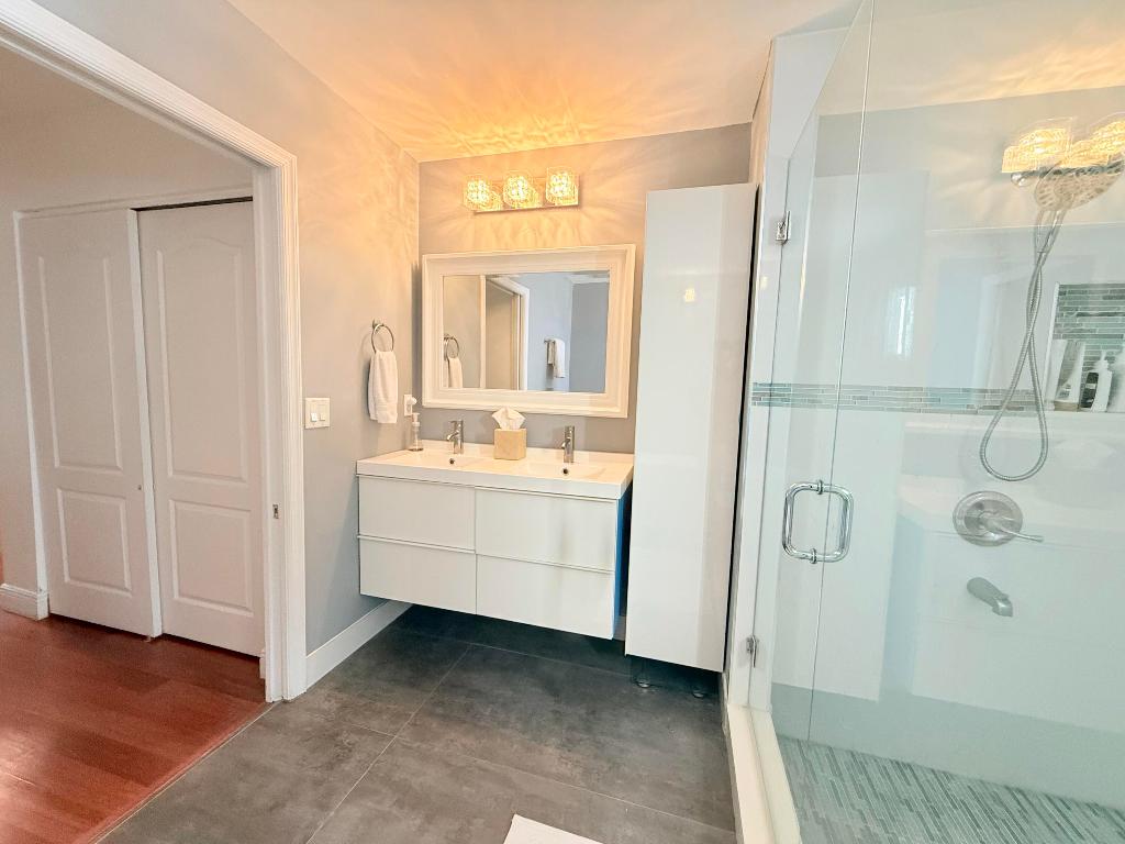 THOROUGHBRED LAKE ESTATES 2 - Residential Lease