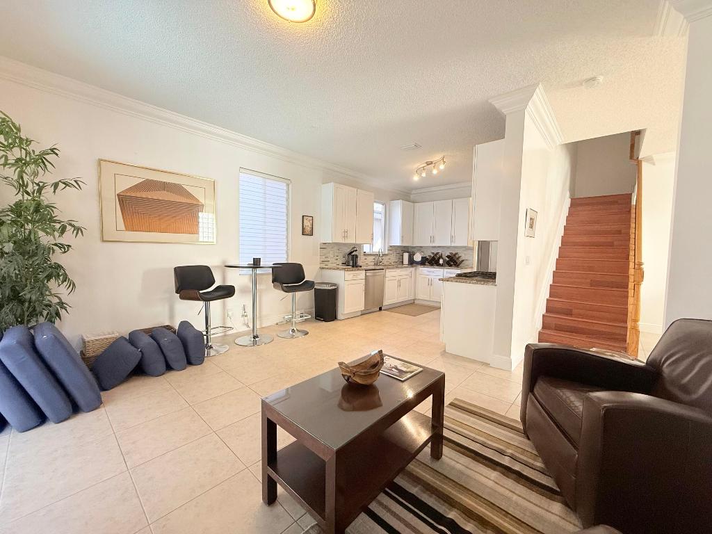 THOROUGHBRED LAKE ESTATES 2 - Residential Lease