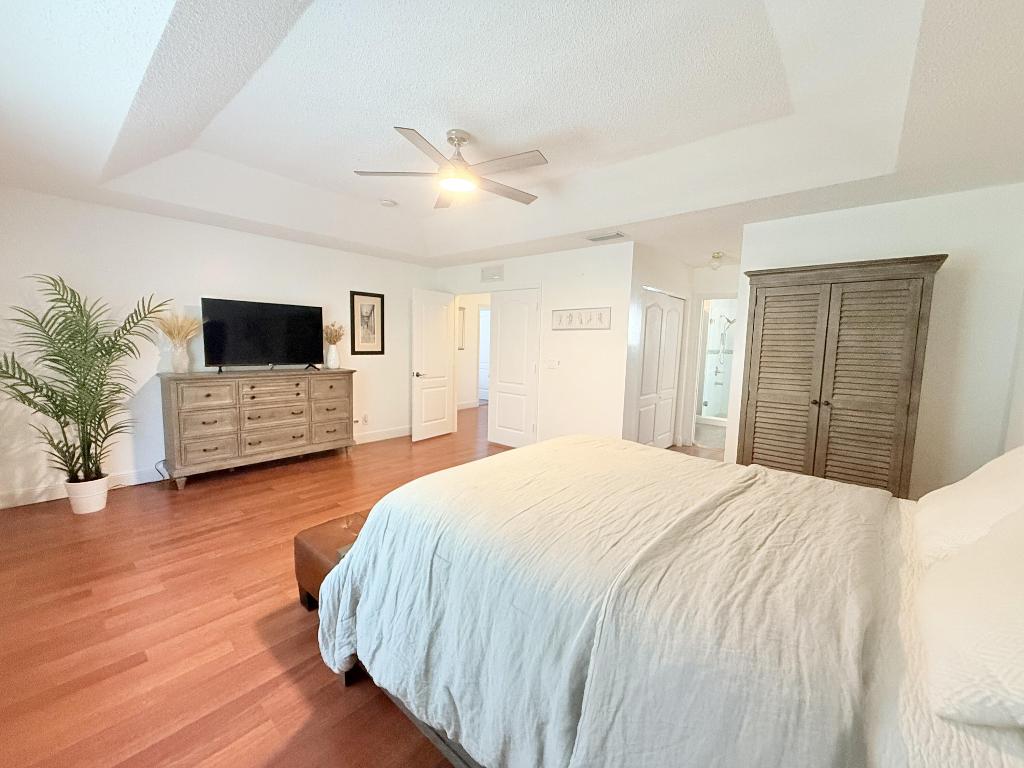 THOROUGHBRED LAKE ESTATES 2 - Residential Lease