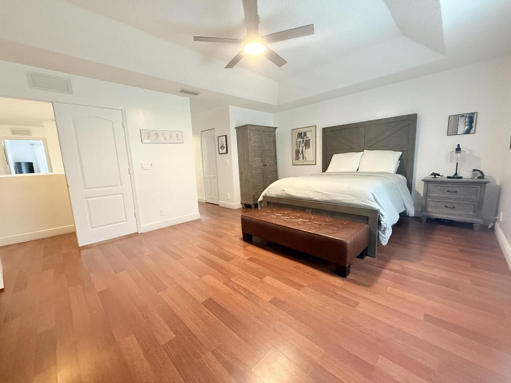 THOROUGHBRED LAKE ESTATES 2 - Residential Lease