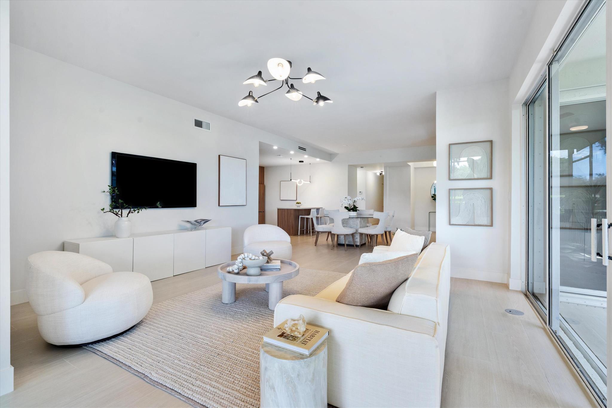CATALINA / POLO CLUB - Residential