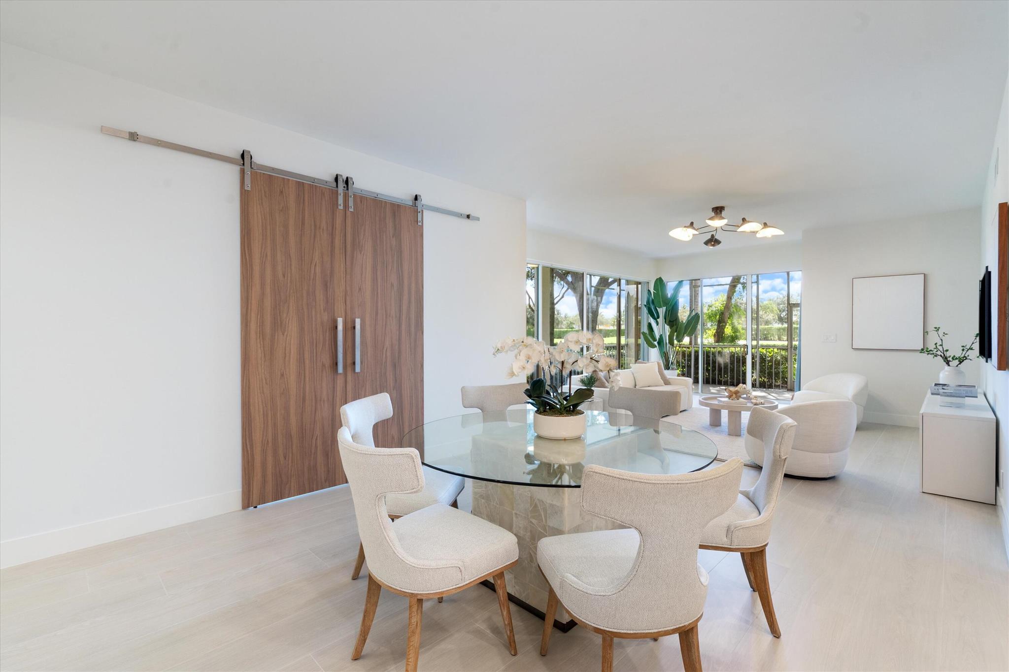 CATALINA / POLO CLUB - Residential