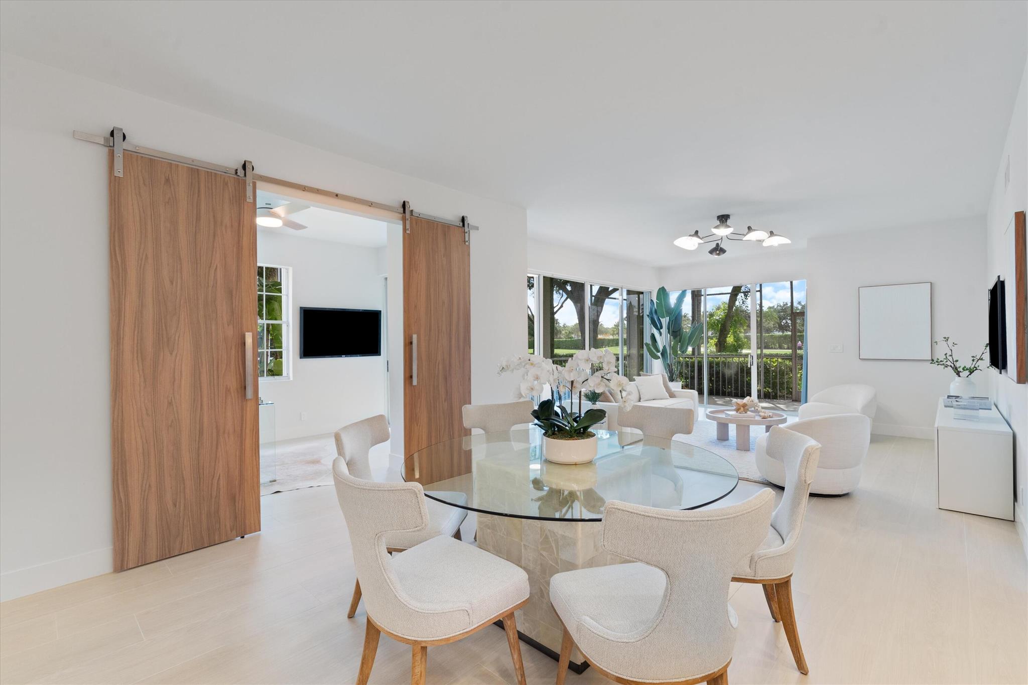 CATALINA / POLO CLUB - Residential