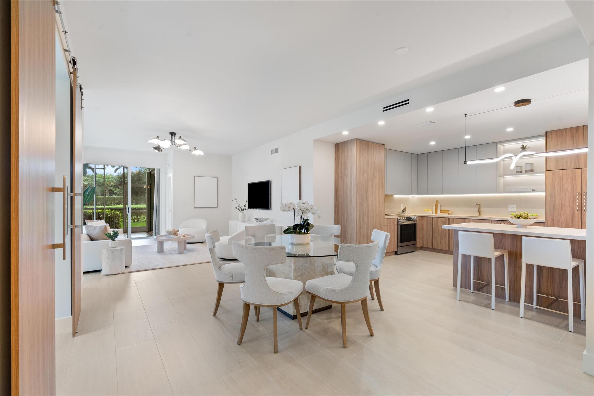 CATALINA / POLO CLUB - Residential