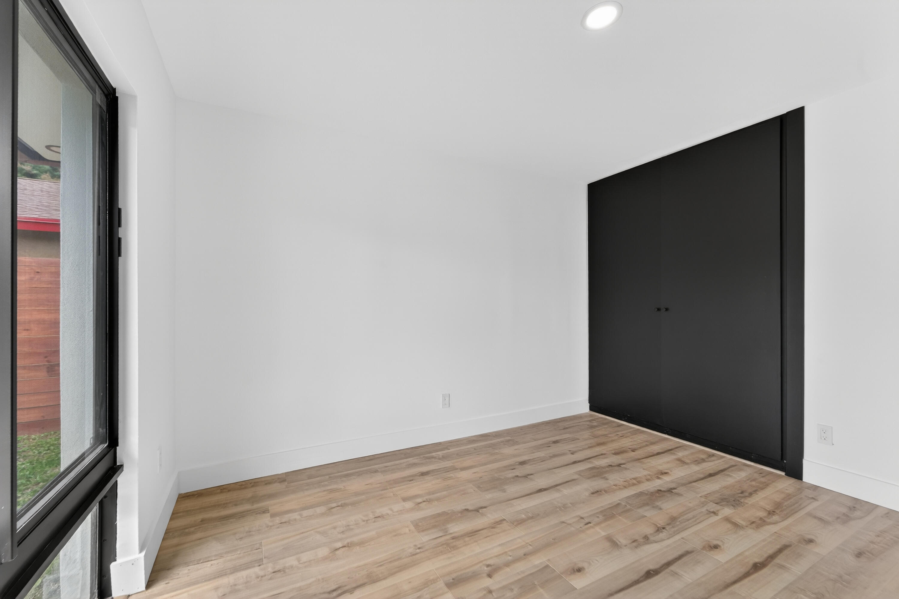 ROOSEVELT ESTATES - Residential