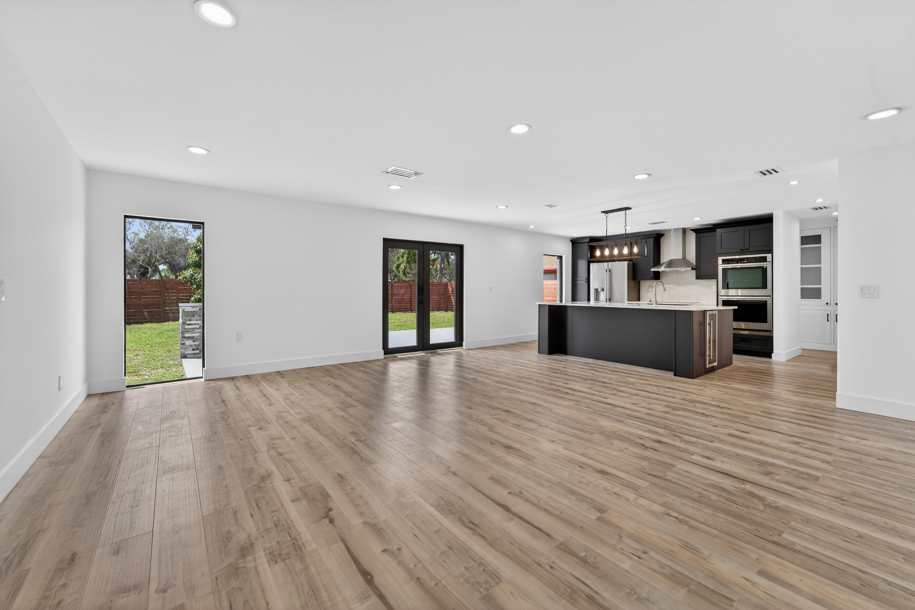 ROOSEVELT ESTATES - Residential