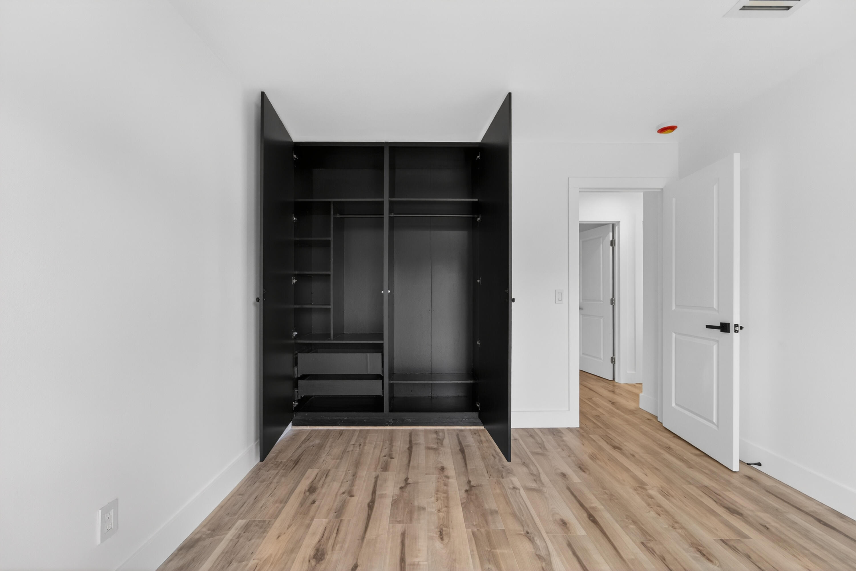 ROOSEVELT ESTATES - Residential