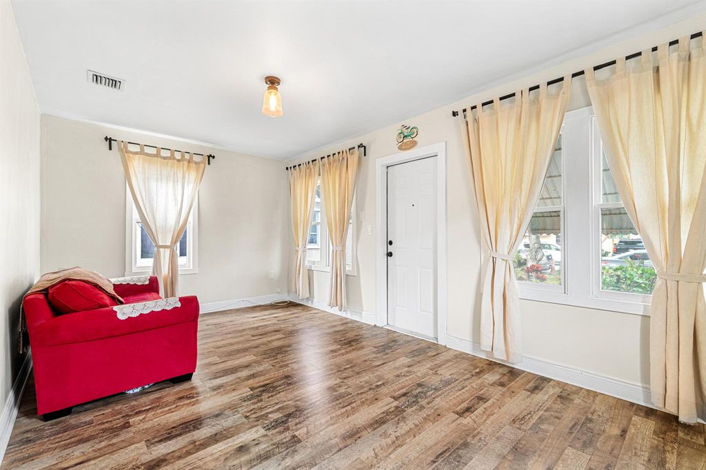 Photo of 330 N D Street, Lake Worth Beach, FL 33460 (MLS # R10966245)