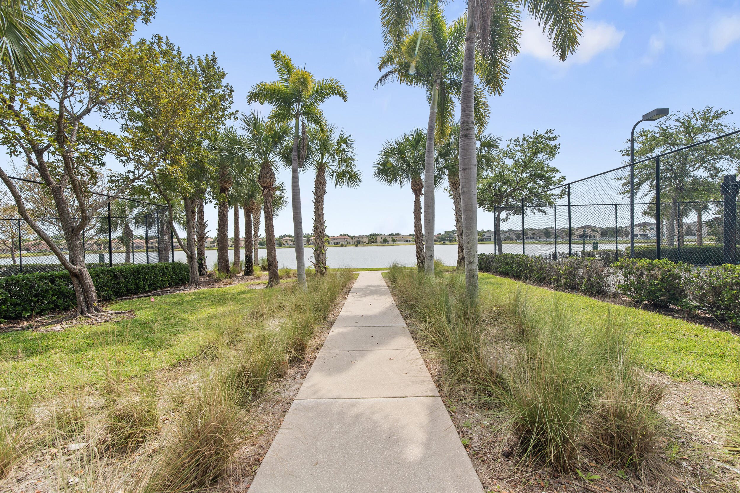 VIZCAYA FALLS PLAT 3 - Residential