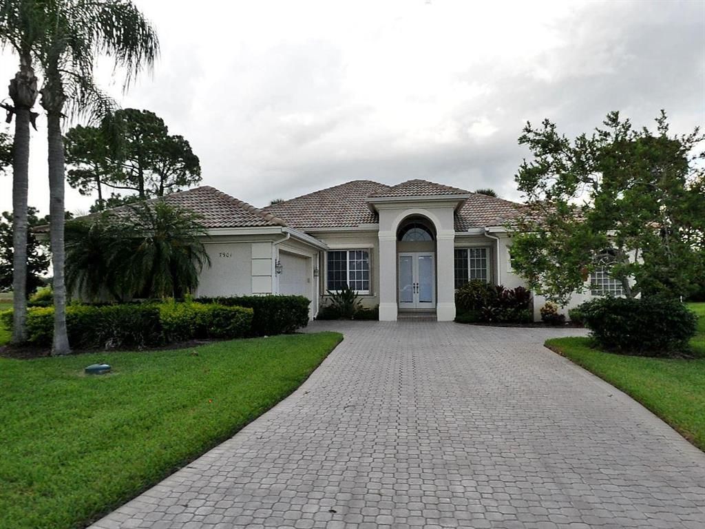 Photo of 7901 Links Way, Port Saint Lucie, FL 34986 (MLS # R10770058)