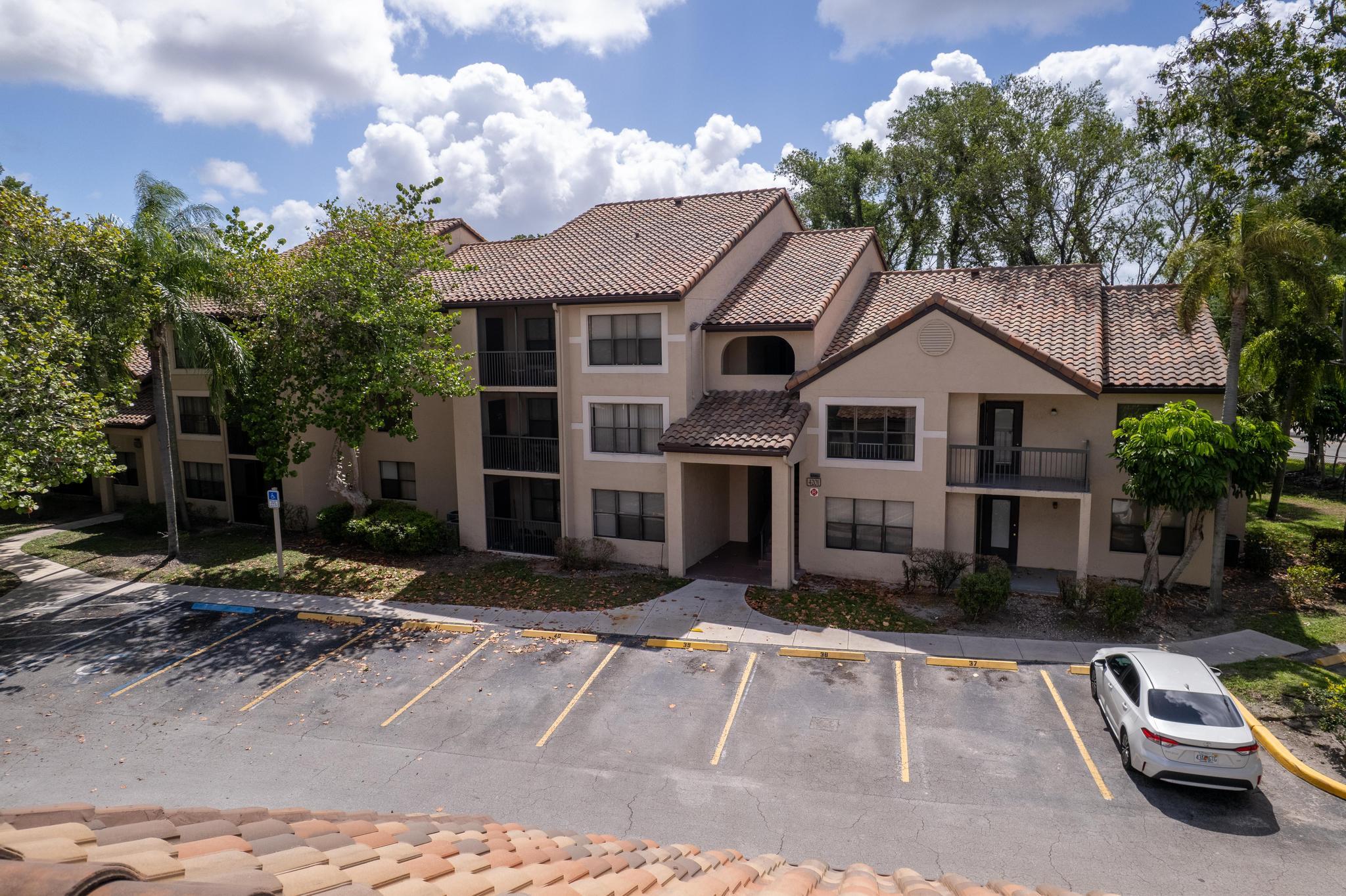 PALM AIRE GARDENS CONDO - Residential Lease