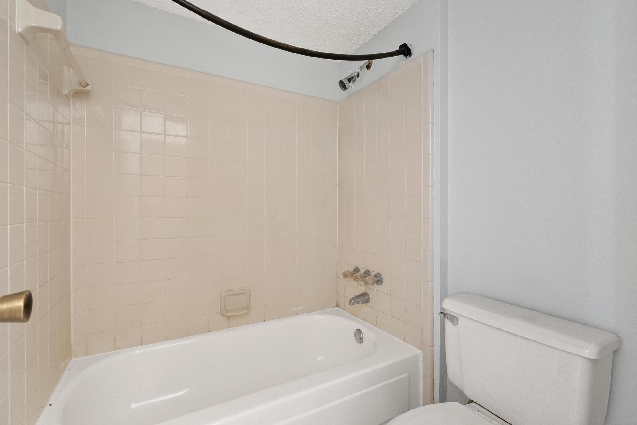 PALM AIRE GARDENS CONDO - Residential Lease