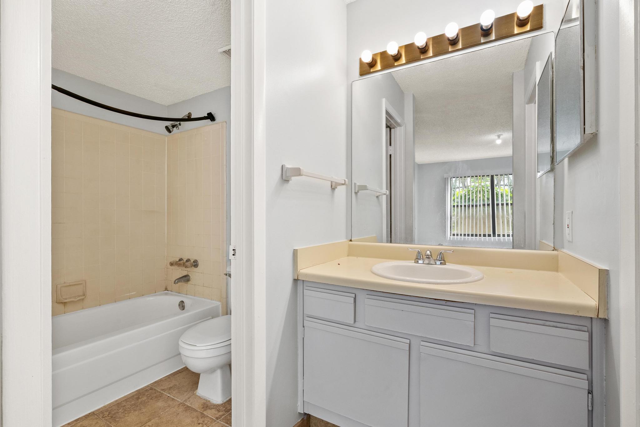 PALM AIRE GARDENS CONDO - Residential Lease