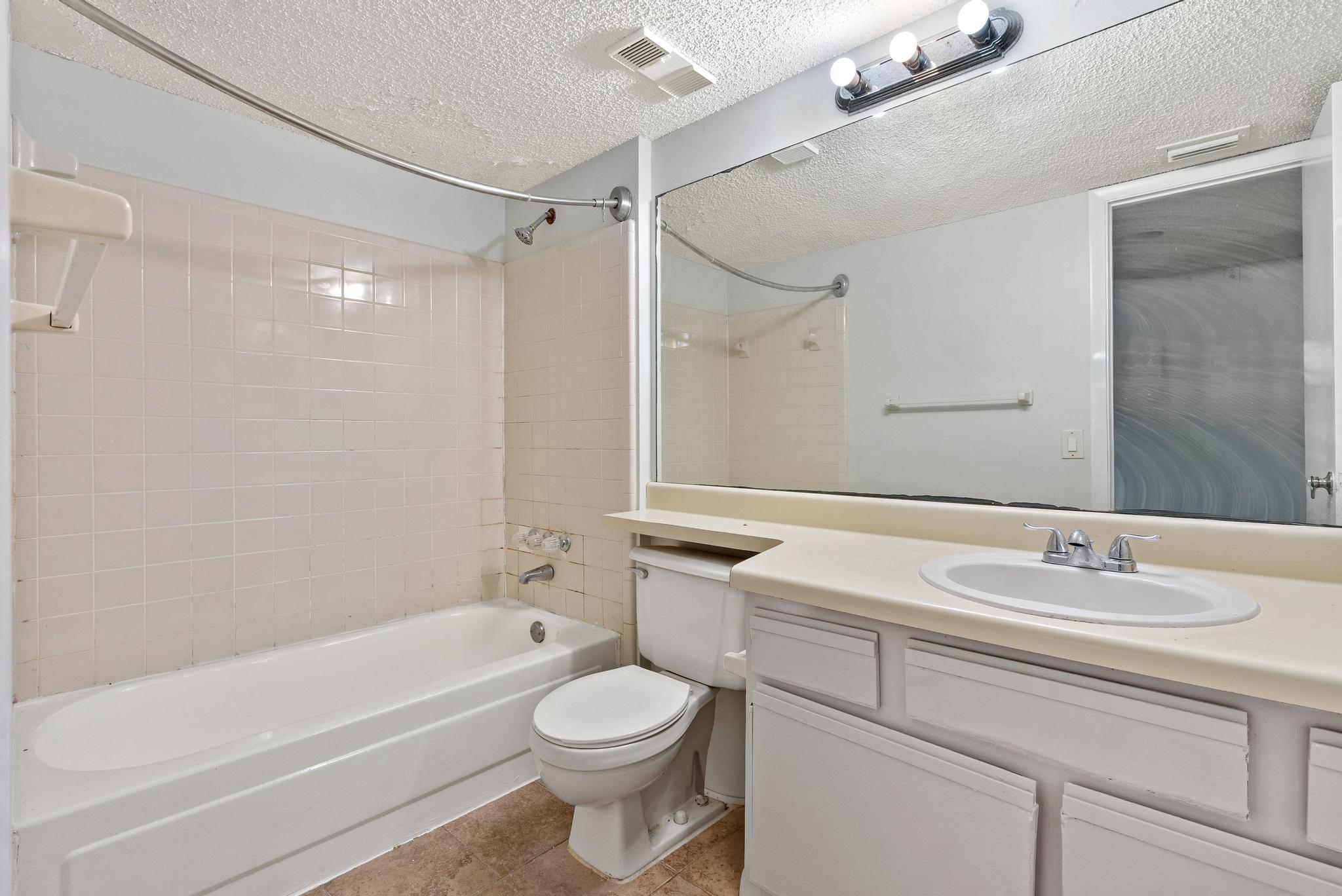 PALM AIRE GARDENS CONDO - Residential Lease