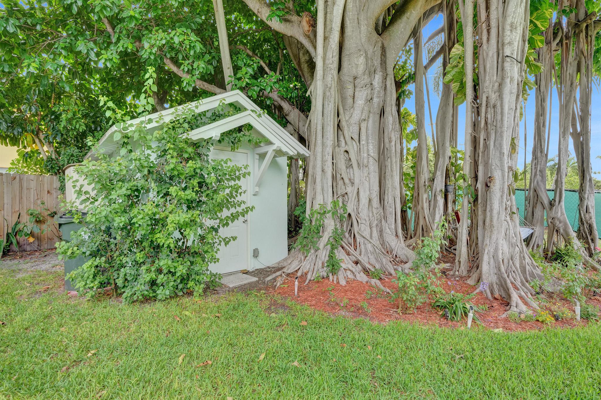 LAKE WORTH TOWN OF ADD 1 - Residential