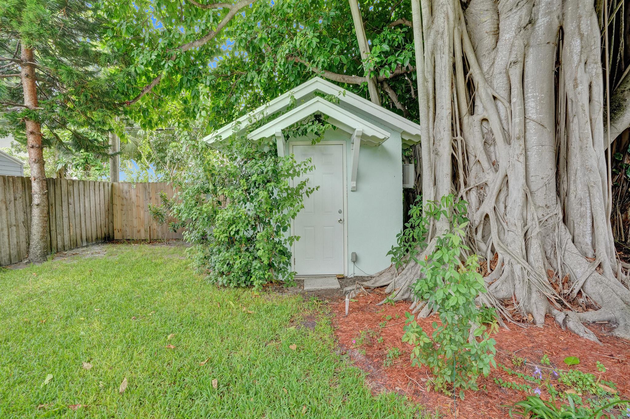 LAKE WORTH TOWN OF ADD 1 - Residential