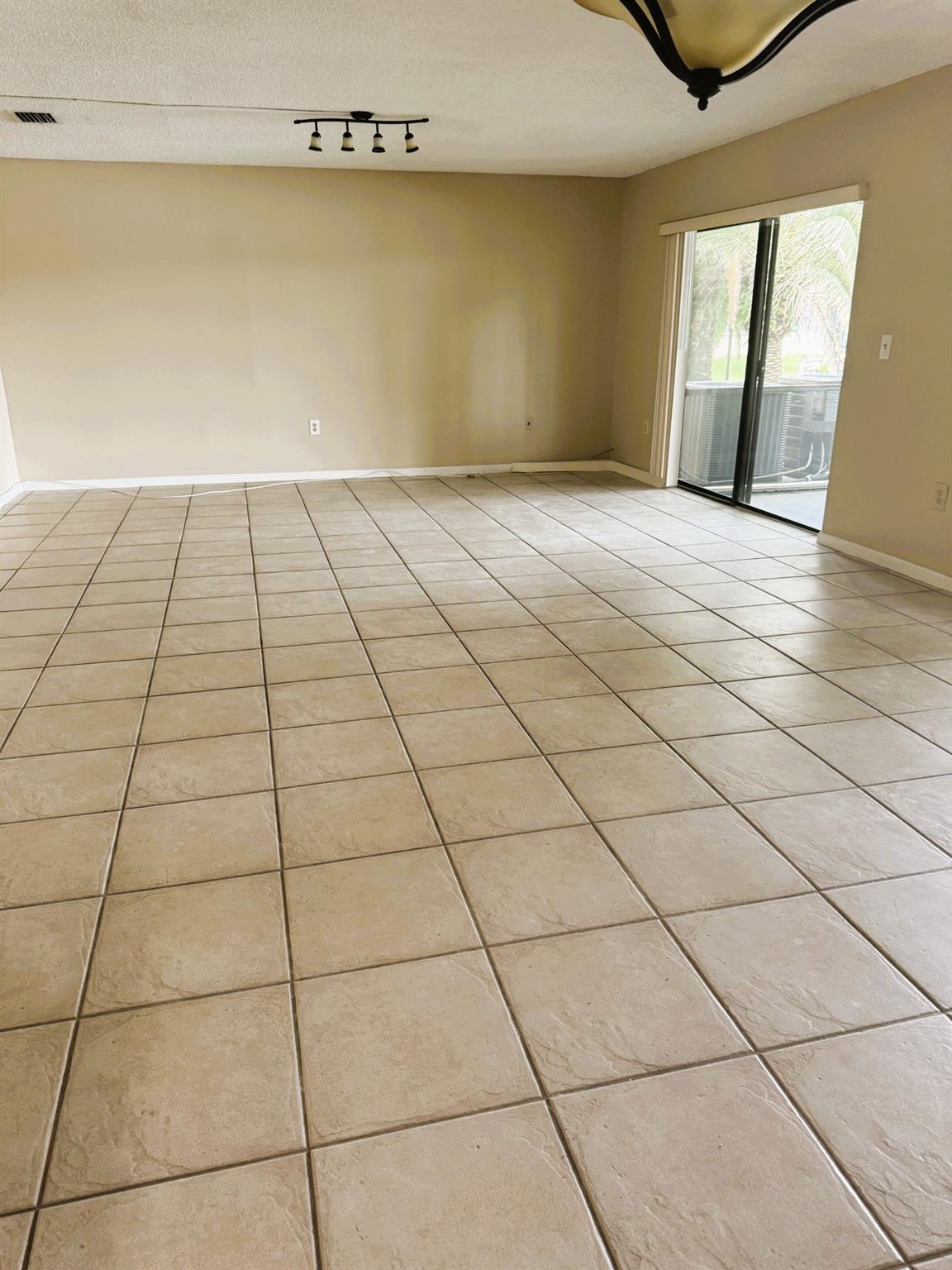 Villas At The Gate #2Con - Residential Lease