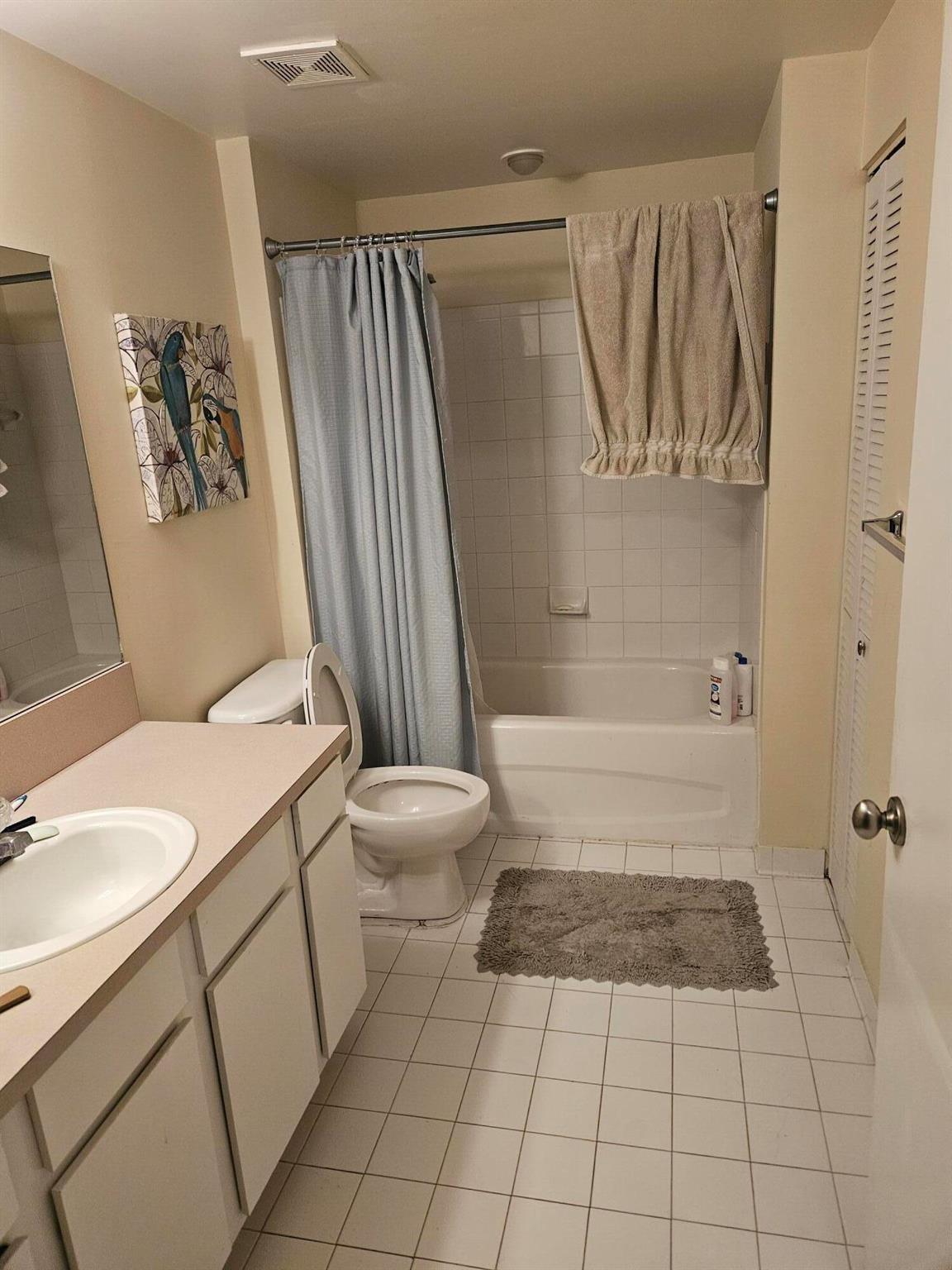 HYPOLUXOS MARINERS CAY CO - Residential Lease