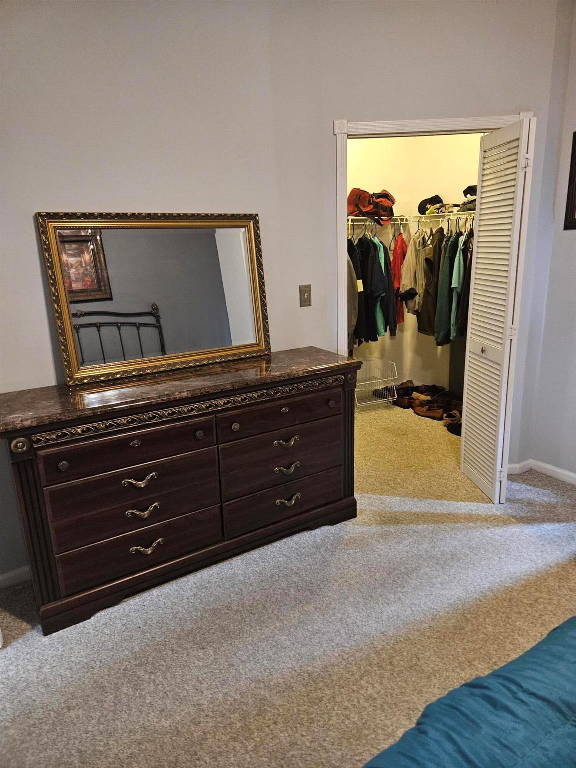 HYPOLUXOS MARINERS CAY CO - Residential Lease