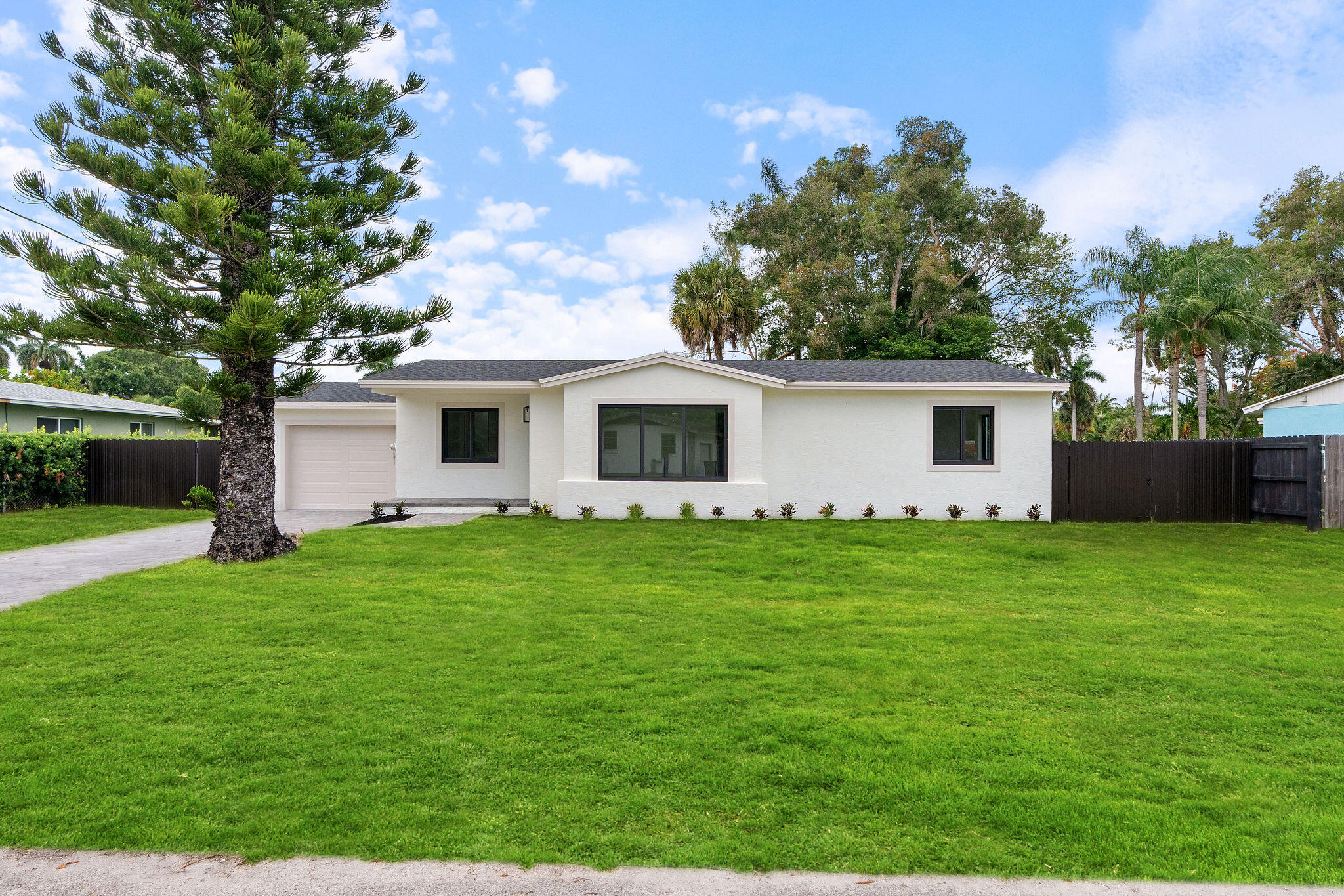 3185 Riddle Road